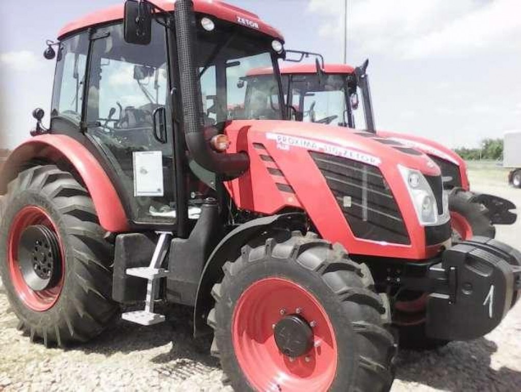 Oldtimer-Traktor van het type Zetor 7341, Neumaschine in Дніпропетровськ (Foto 1)