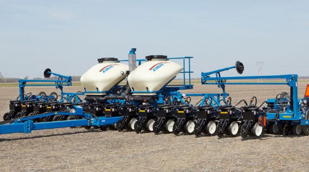 Gareeggenfelder du type Kinze 3600,  en Київ (Photo 6)