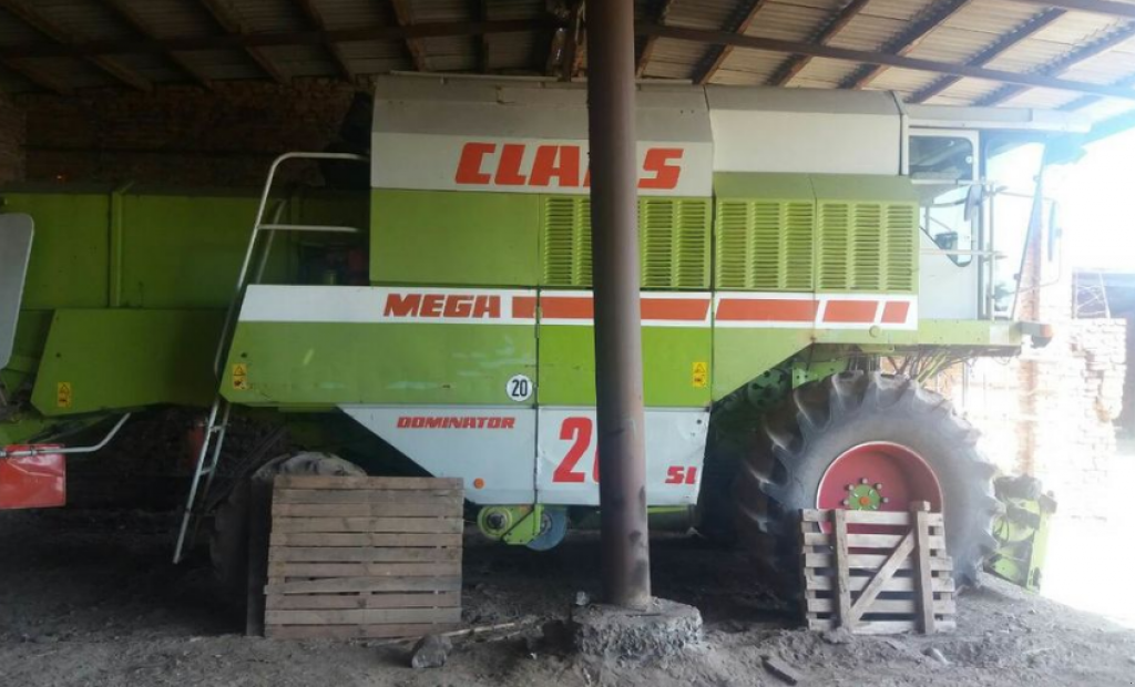 Oldtimer-Mähdrescher del tipo CLAAS Mega 208, Neumaschine en Біла Церква (Imagen 2)