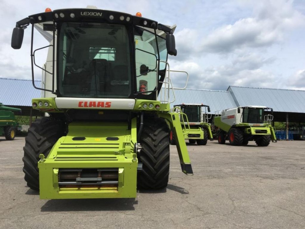 Oldtimer-Mähdrescher del tipo CLAAS Lexion 760, Neumaschine In Володарка (Immagine 7)