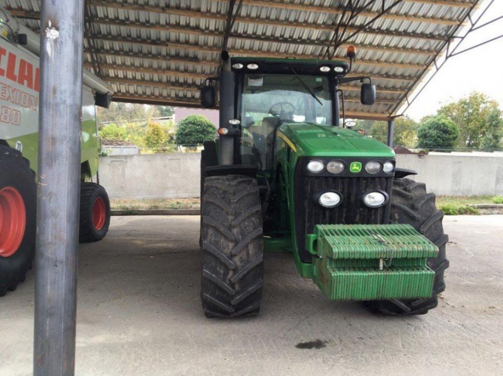 Oldtimer-Traktor del tipo John Deere 8295R, Neumaschine en Володарка (Imagen 9)