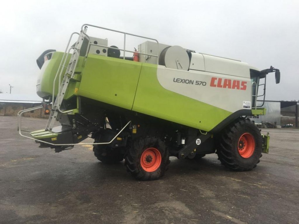 Oldtimer-Mähdrescher Türe ait CLAAS Lexion 570, Neumaschine içinde Володарка (resim 12)