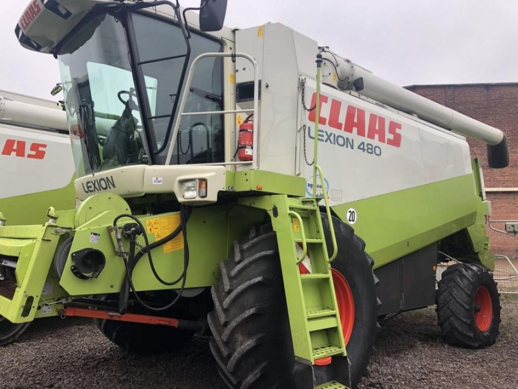 Oldtimer-Mähdrescher del tipo CLAAS Lexion 480, Neumaschine In Володарка (Immagine 4)