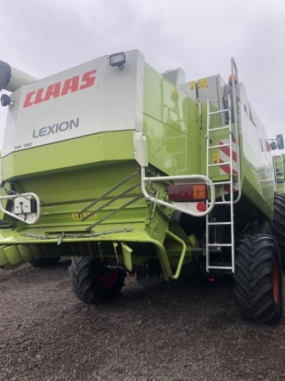 Oldtimer-Mähdrescher del tipo CLAAS Lexion 460, Neumaschine In Володарка (Immagine 2)