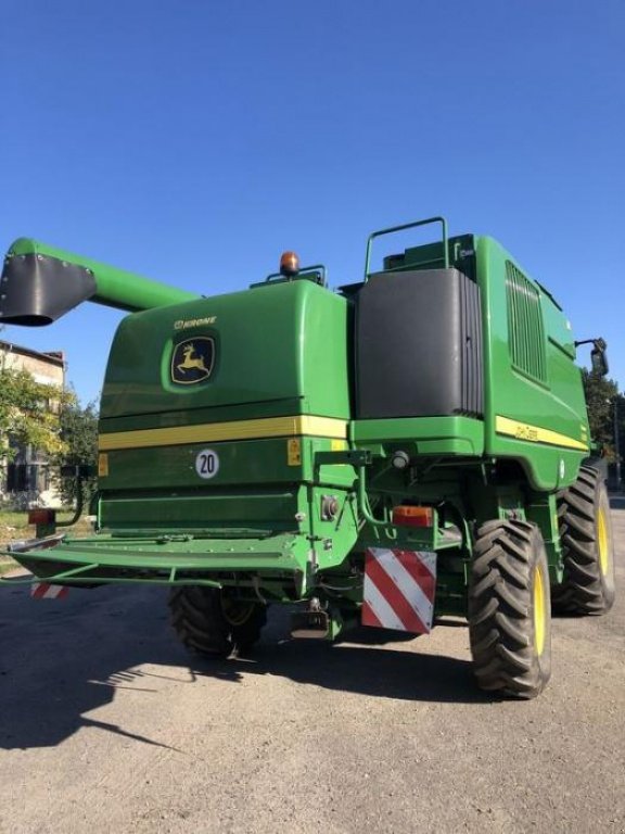 Oldtimer-Mähdrescher del tipo John Deere T670i, Neumaschine en Володарка (Imagen 4)