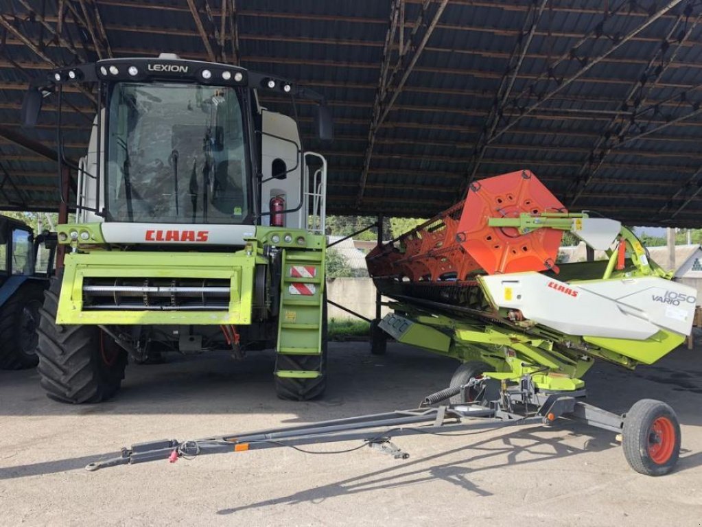 Oldtimer-Mähdrescher of the type CLAAS Lexion 760, Neumaschine in Володарка (Picture 8)