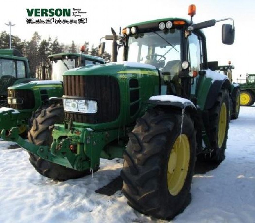 Oldtimer-Traktor Türe ait John Deere 6830 Premium, Neumaschine içinde Київ (resim 1)