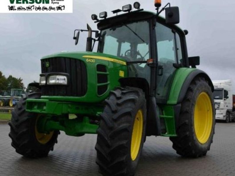 Oldtimer-Traktor του τύπου John Deere 6430, Neumaschine σε Київ (Φωτογραφία 1)