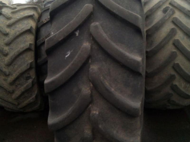 Reifen του τύπου Firestone 650/85R38,  σε Житомир (Φωτογραφία 1)