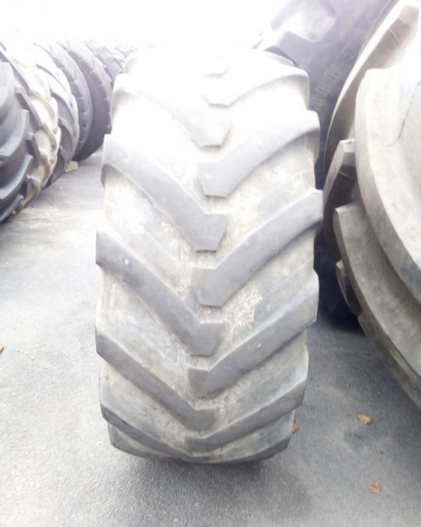 Reifen του τύπου Michelin 460/70R24,  σε Житомир (Φωτογραφία 2)