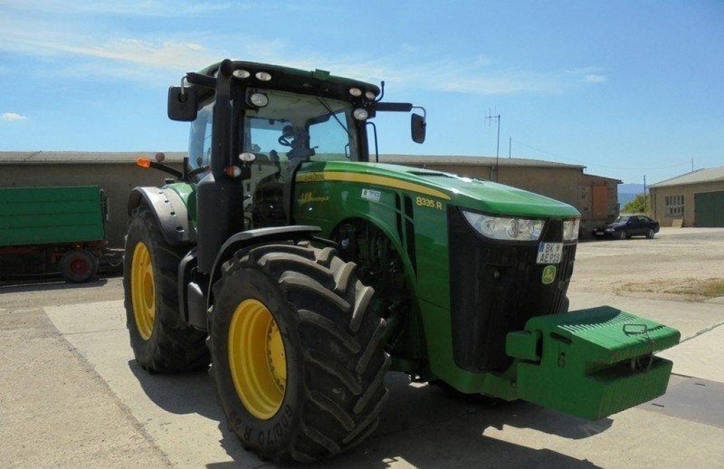 Oldtimer-Traktor Türe ait John Deere 8335R, Neumaschine içinde Полтава (resim 5)