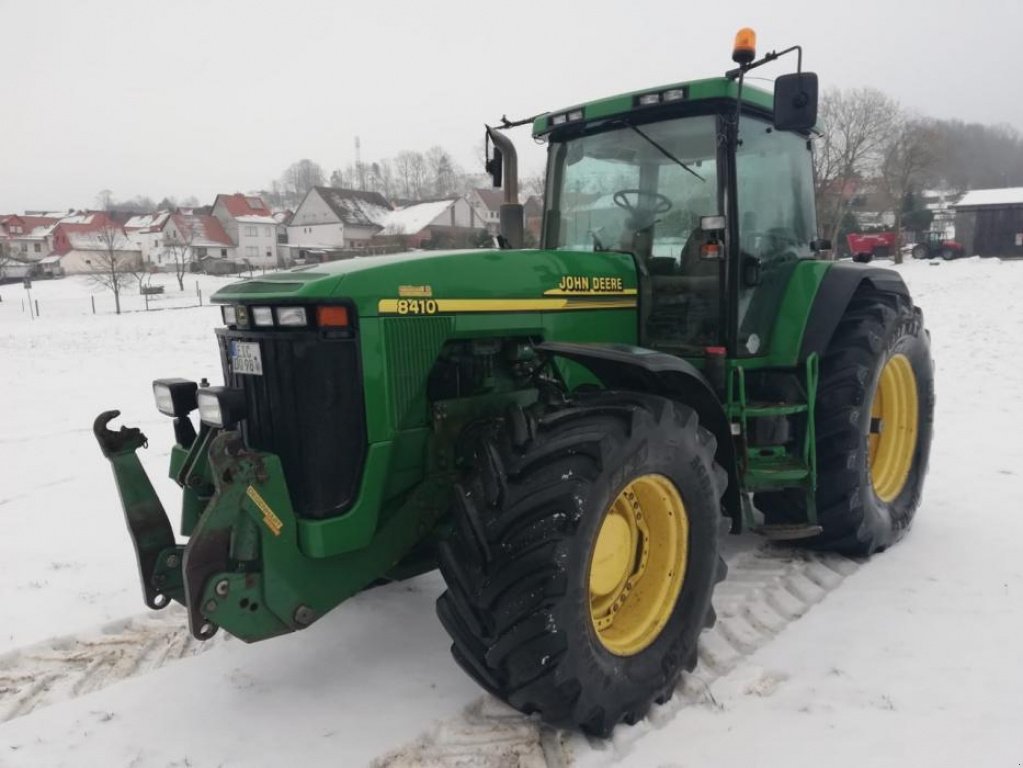 Oldtimer-Traktor del tipo John Deere 8410, Neumaschine In Полтава (Immagine 2)