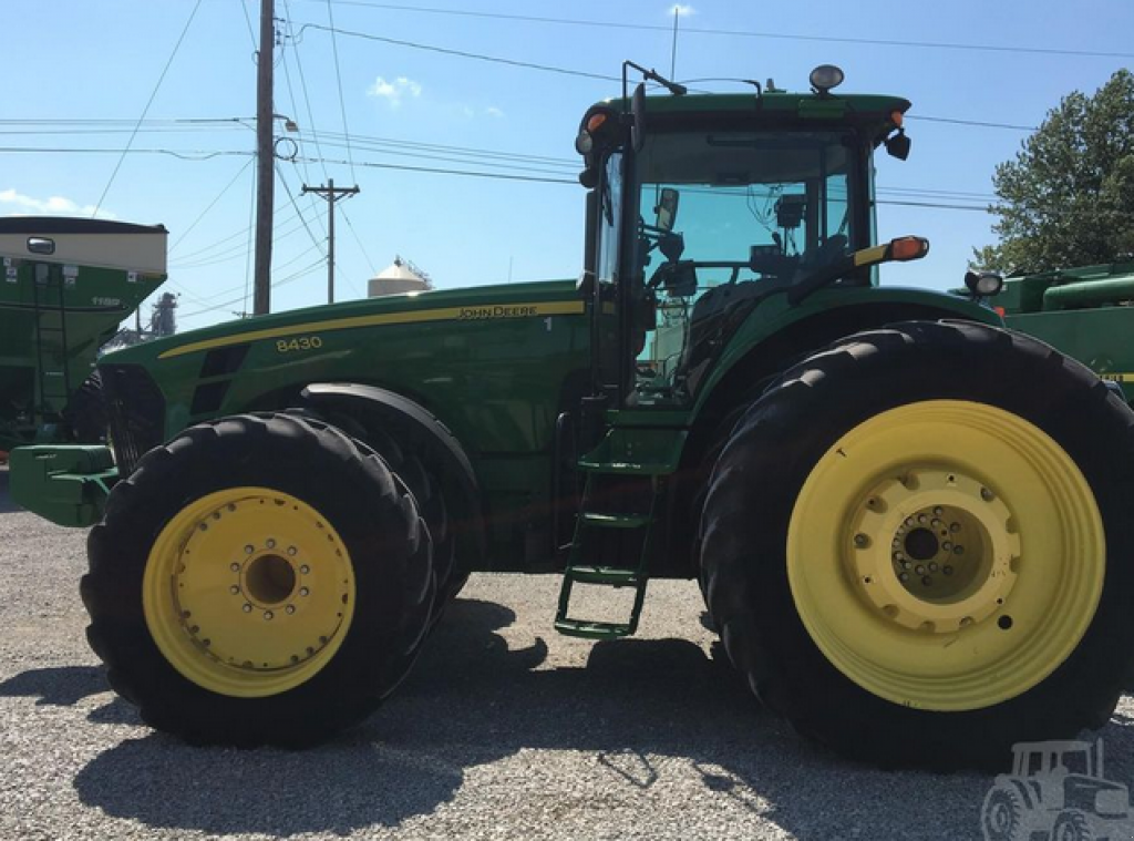 Oldtimer-Traktor del tipo John Deere 8430, Neumaschine In Біла Церква (Immagine 4)