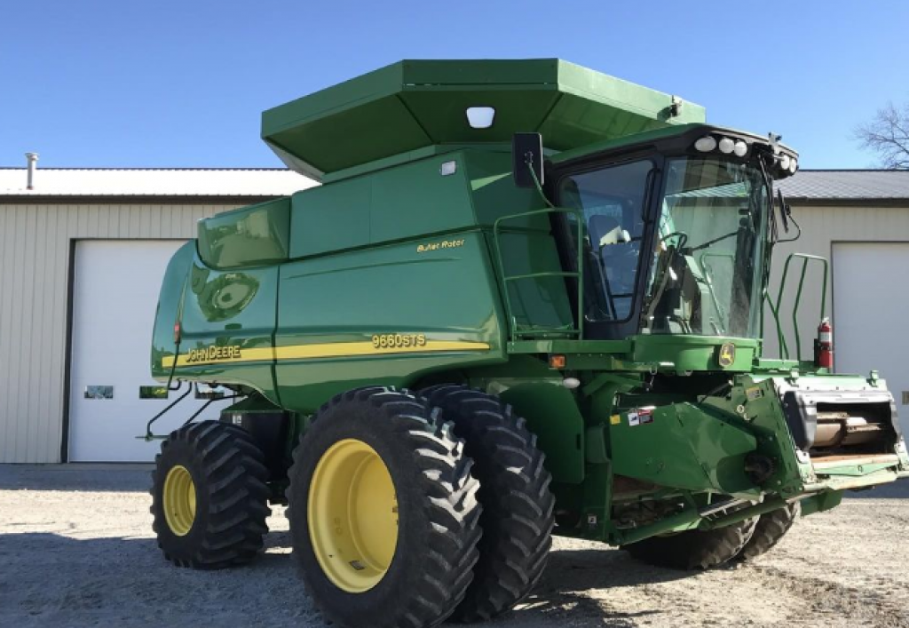 Oldtimer-Mähdrescher типа John Deere 9660 STS,  в Біла Церква (Фотография 1)