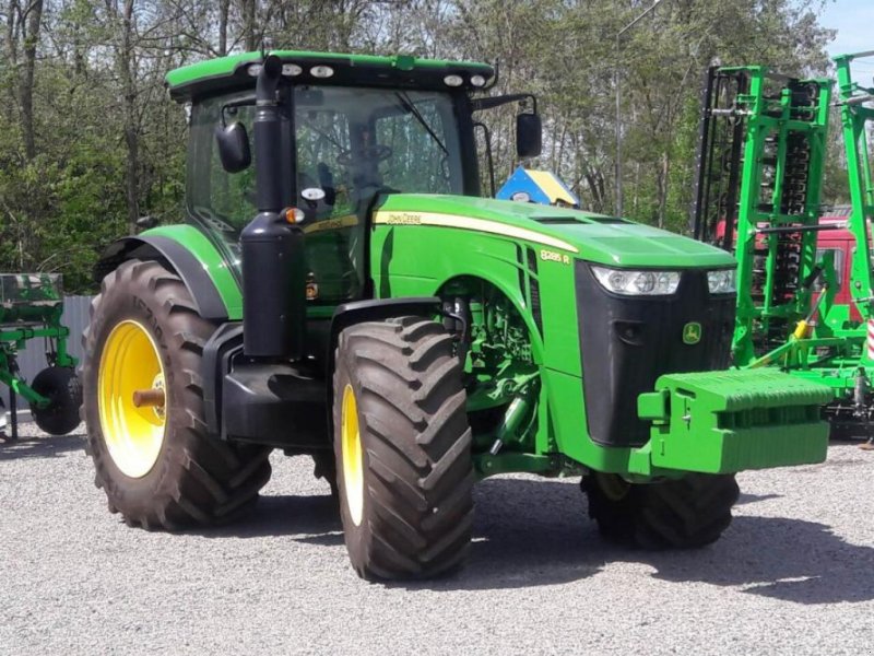 Oldtimer-Traktor van het type John Deere 8285R, Neumaschine in Біла Церква (Foto 1)