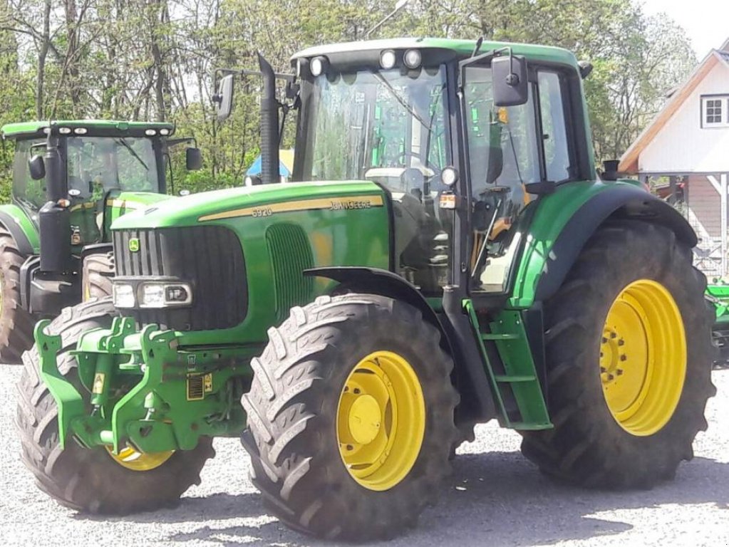 Oldtimer-Traktor of the type John Deere 6920, Neumaschine in Біла Церква (Picture 2)