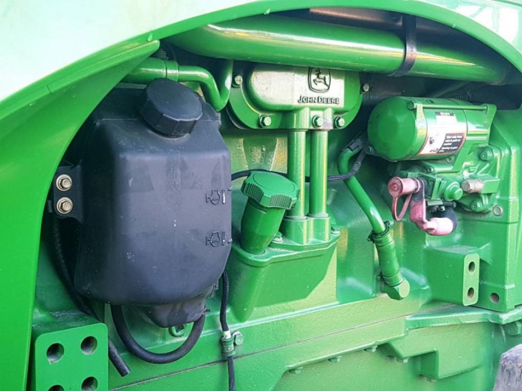 Oldtimer-Traktor des Typs John Deere 8430, Neumaschine in Біла Церква (Bild 7)