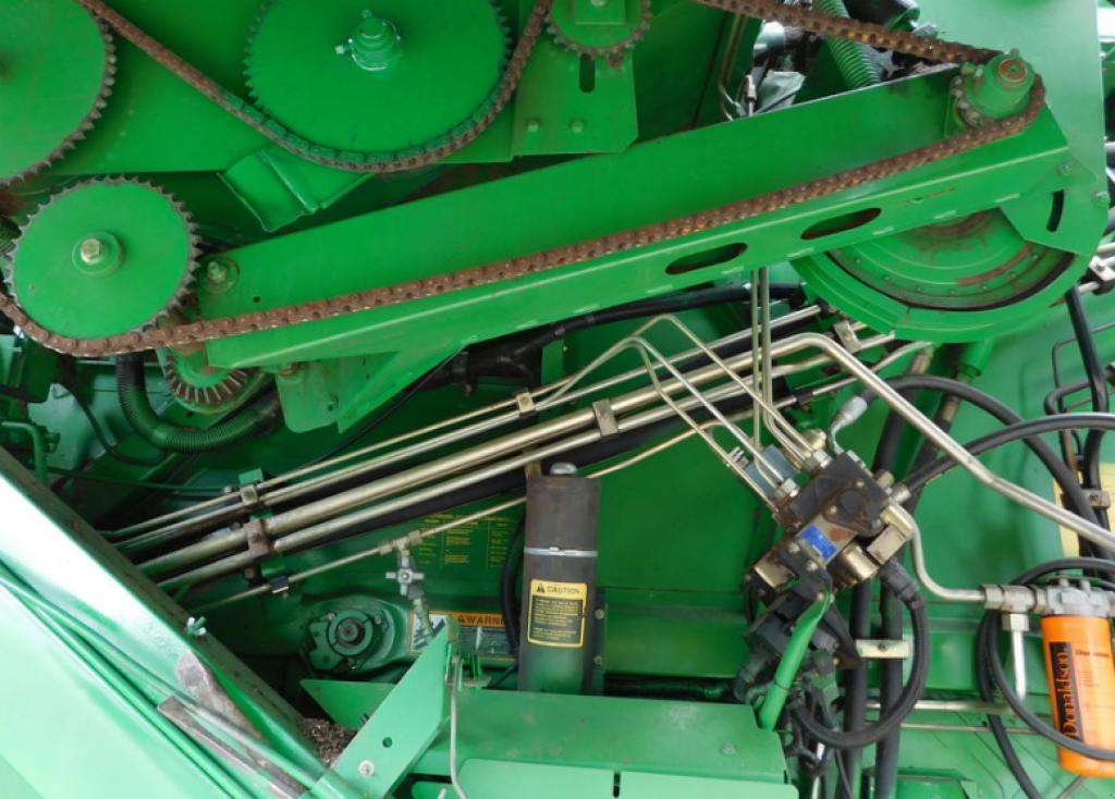 Oldtimer-Mähdrescher of the type John Deere 9610, Neumaschine in Харків (Picture 4)