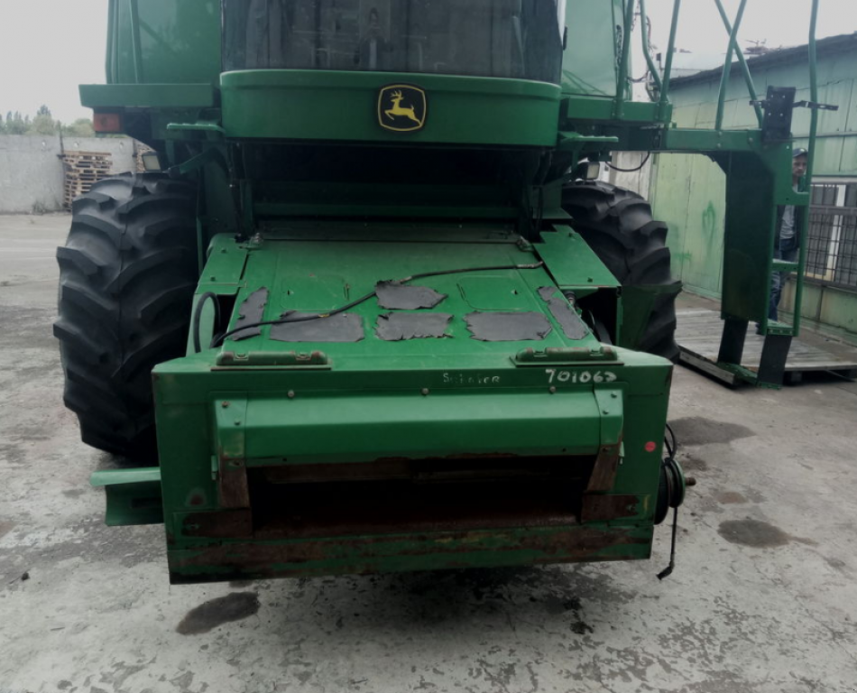 Oldtimer-Mähdrescher a típus John Deere 9650 STS, Neumaschine ekkor: Київ (Kép 9)