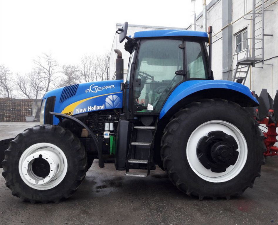 Oldtimer-Traktor a típus New Holland T8040, Neumaschine ekkor: Харків (Kép 2)