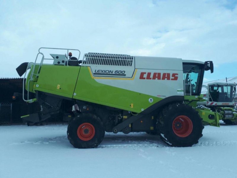 Oldtimer-Mähdrescher of the type CLAAS Lexion 600, Neumaschine in Не обрано (Picture 1)