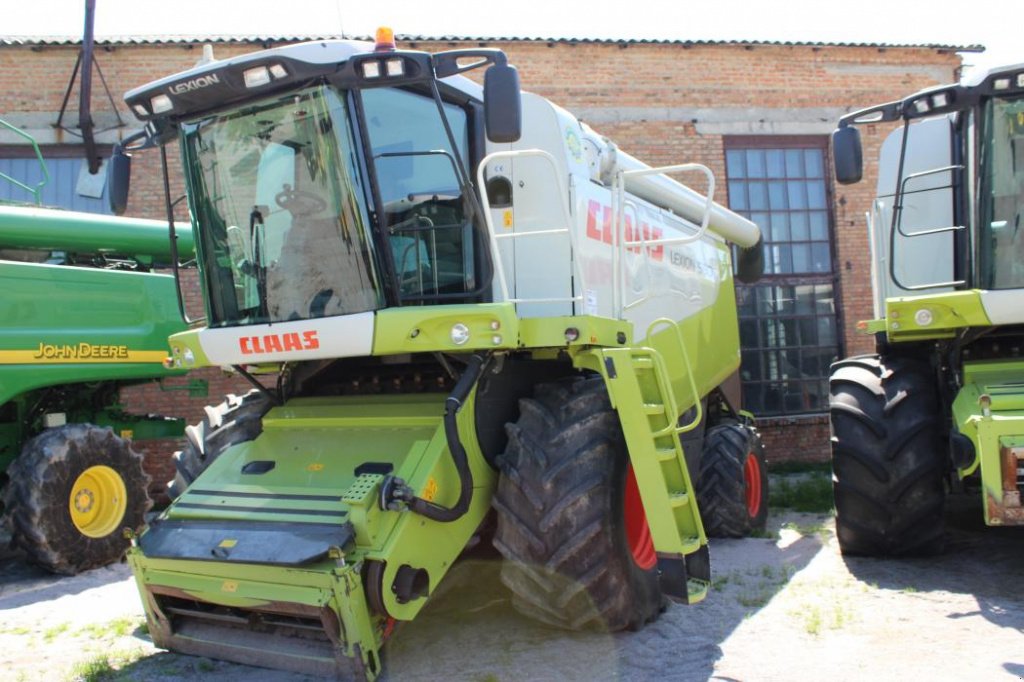 Oldtimer-Mähdrescher of the type CLAAS Lexion 580, Neumaschine in Не обрано (Picture 3)