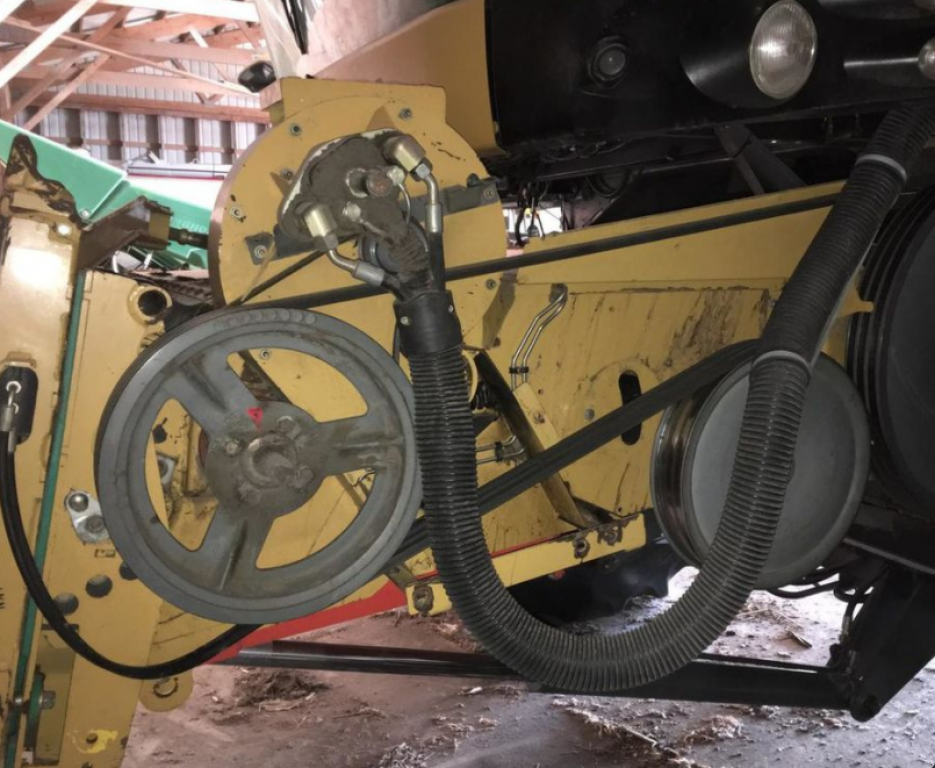 Oldtimer-Mähdrescher του τύπου Caterpillar Lexion 590R,  σε Київ (Φωτογραφία 3)