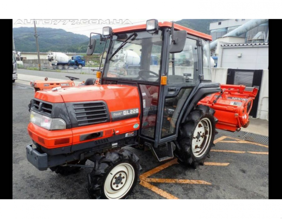 Hopfentraktor του τύπου Kubota GL-220, Neumaschine σε Одеса (Φωτογραφία 1)