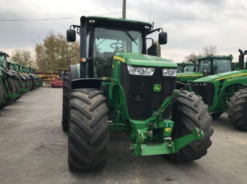 Oldtimer-Traktor del tipo John Deere 7215R, Neumaschine en Черкаси (Imagen 7)