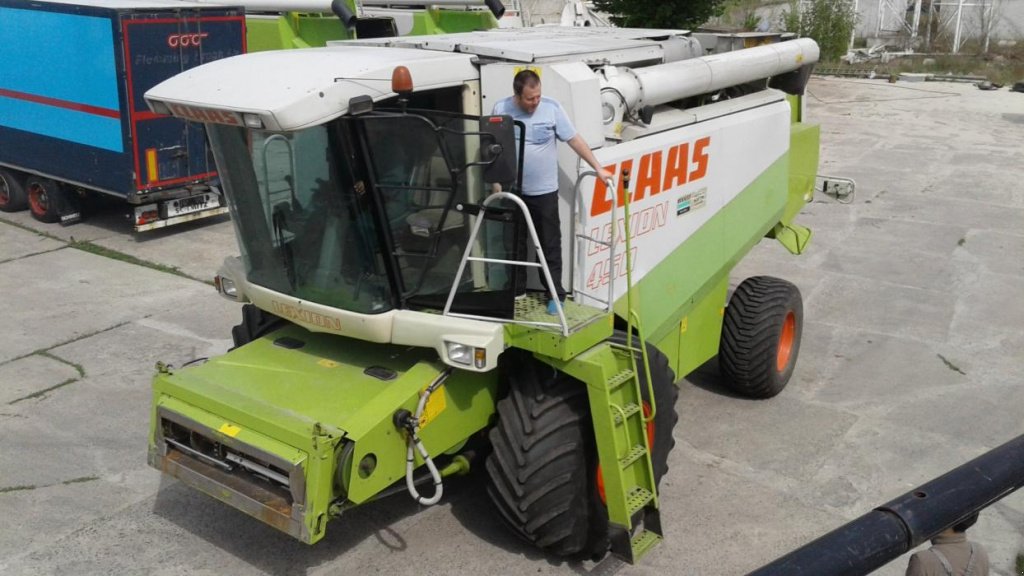 Oldtimer-Mähdrescher van het type CLAAS Lexion 450,  in Київ (Foto 4)