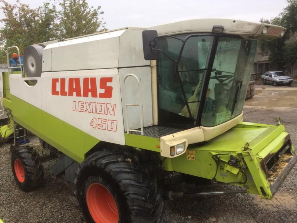 Oldtimer-Mähdrescher of the type CLAAS Lexion 450, Neumaschine in Камянець-Подільский (Picture 2)