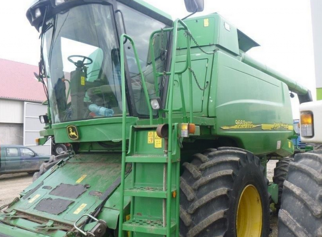 Oldtimer-Mähdrescher del tipo John Deere 9660 WTS, Neumaschine en Мукачево (Imagen 2)