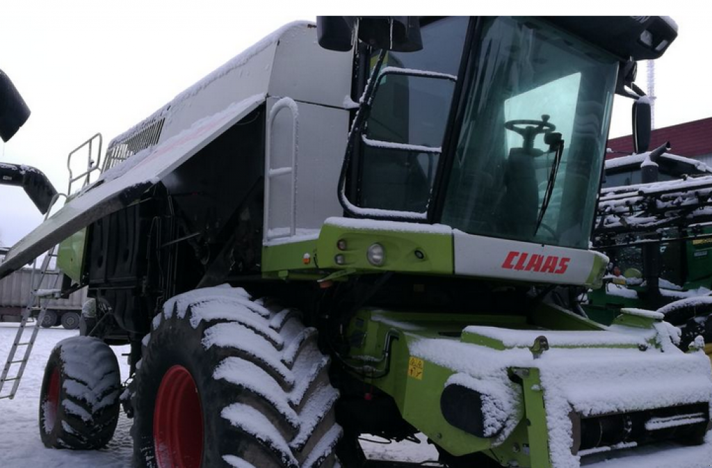 Oldtimer-Mähdrescher Türe ait CLAAS Lexion 580, Neumaschine içinde Рівне (resim 1)