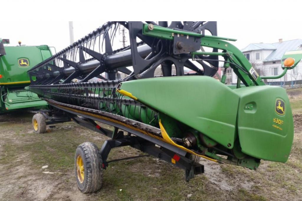 Schneidwerk del tipo John Deere 630F,  en Чортків (Imagen 1)