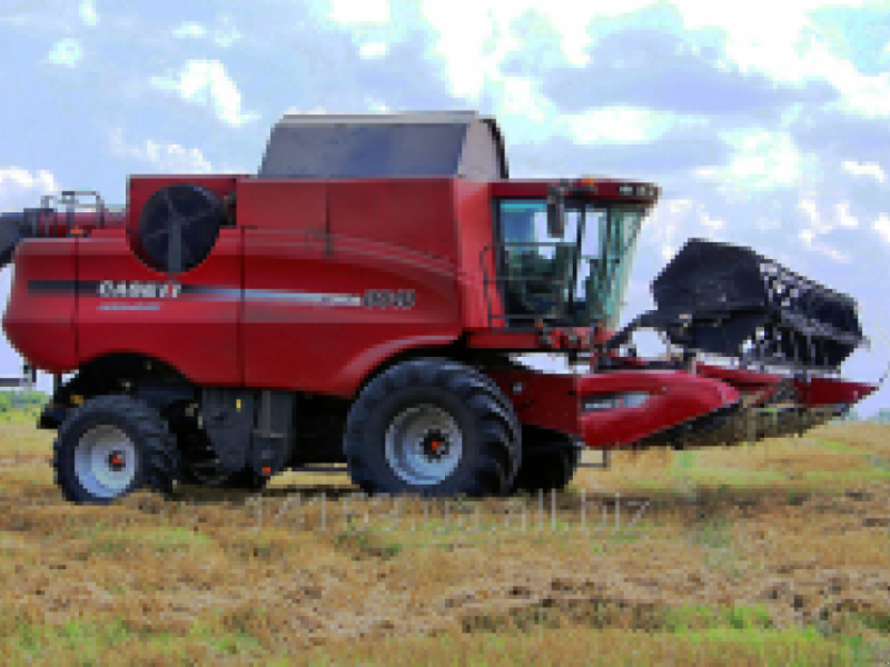 Oldtimer-Mähdrescher of the type Case IH Axial Flow 8010, Neumaschine in Гірник (Picture 1)