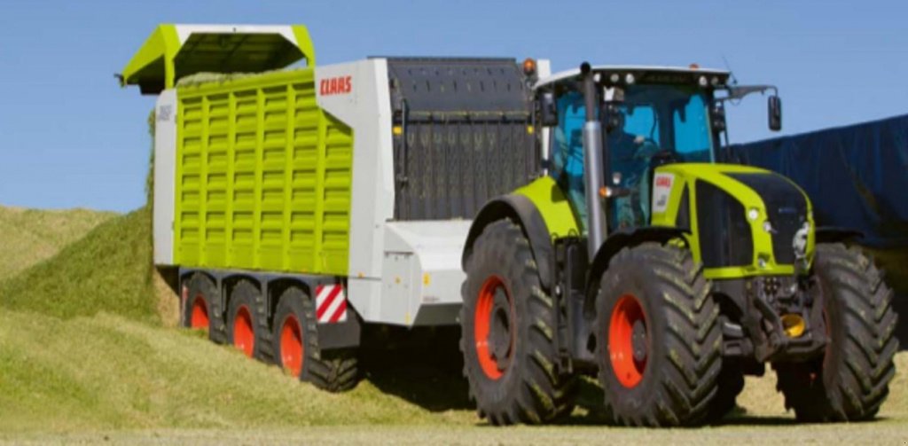 Oldtimer-Traktor Türe ait CLAAS Axion 930 Cmatic, Neumaschine içinde Гребінки (resim 4)