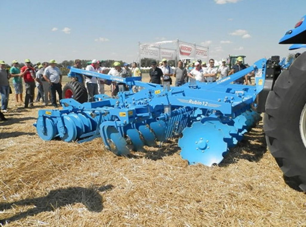 Wiesenegge van het type Lemken Rubin 12/400 KUA,  in Пологи (Foto 6)