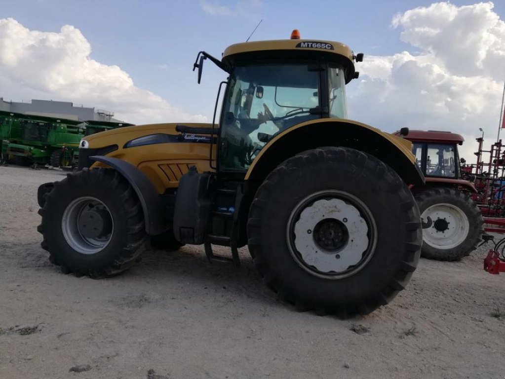 Oldtimer-Traktor tipa CHALLENGER MT665C, Neumaschine u Кіровоград (Slika 3)