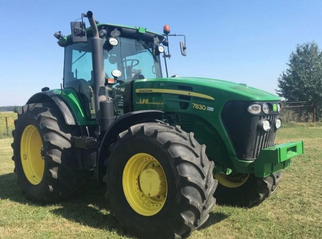 Oldtimer-Traktor del tipo John Deere 7830, Neumaschine en Черкаси (Imagen 8)