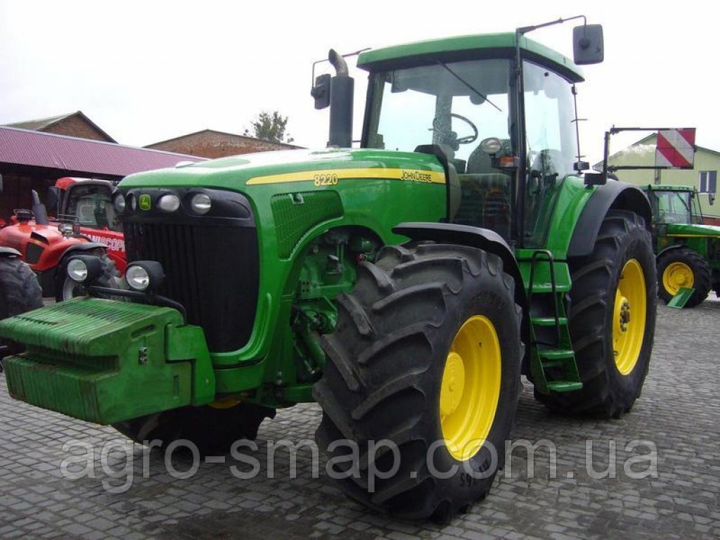 Oldtimer-Traktor van het type John Deere 8220, Neumaschine in Горохів (Foto 10)