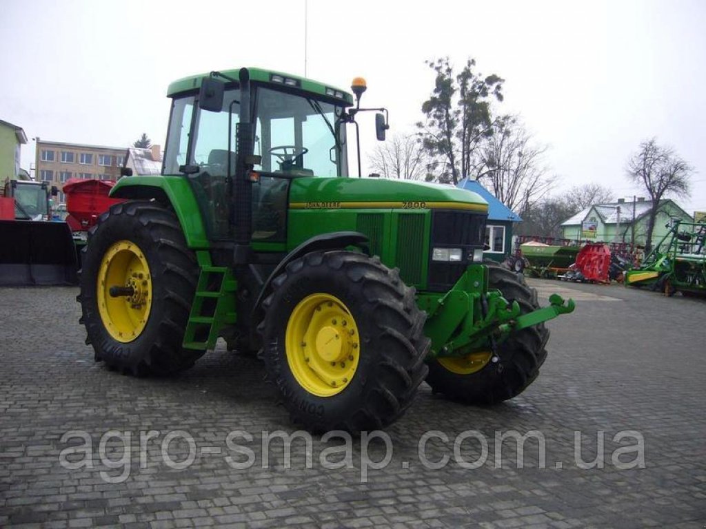 Oldtimer-Traktor des Typs John Deere 7800, Neumaschine in Горохів (Bild 7)