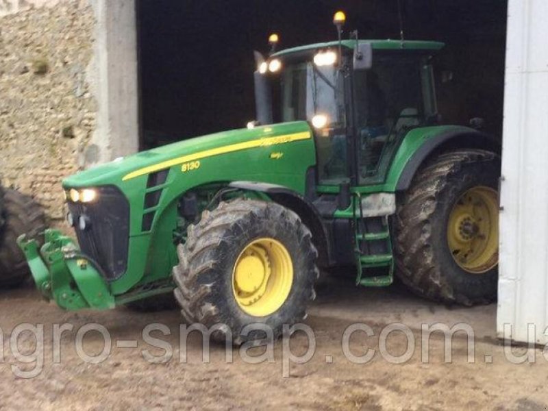 Oldtimer-Traktor del tipo John Deere 8130, Neumaschine en Горохів (Imagen 1)