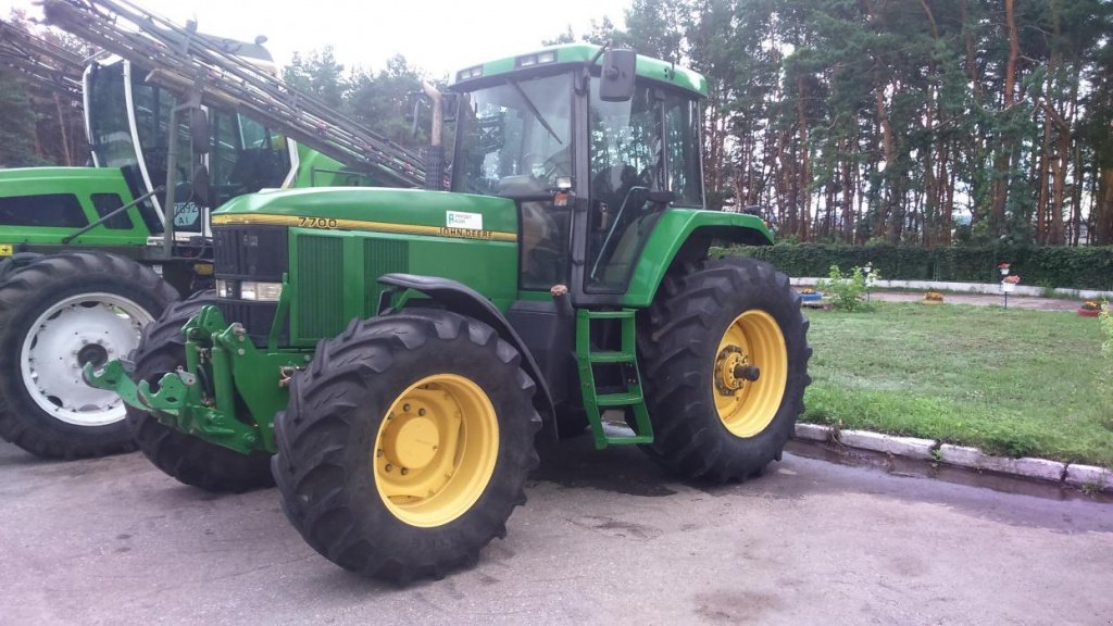 Oldtimer-Traktor του τύπου John Deere 7700, Neumaschine σε Подворки (Φωτογραφία 1)