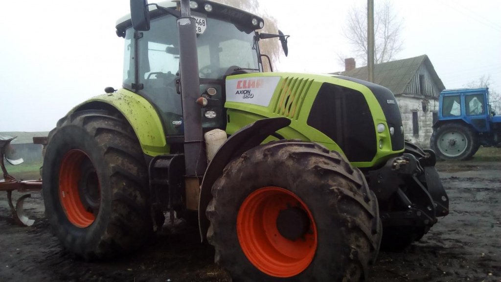 Oldtimer-Traktor του τύπου CLAAS Axion 850, Neumaschine σε Бахмач (Φωτογραφία 4)