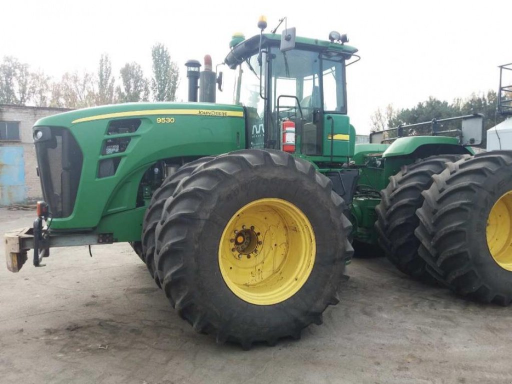 Oldtimer-Traktor του τύπου John Deere 9530, Neumaschine σε Запоріжжя (Φωτογραφία 1)