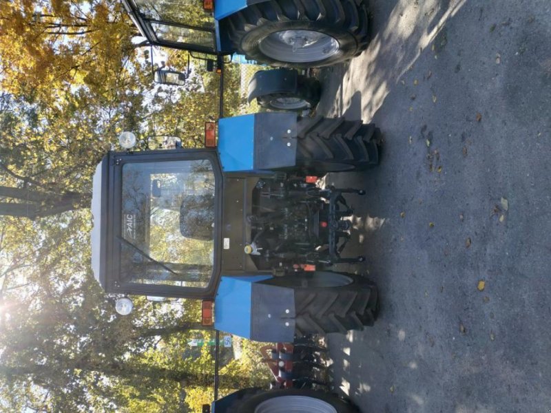 Oldtimer-Traktor del tipo Belarus Беларус-1025.2, Neumaschine en Полтава (Imagen 1)