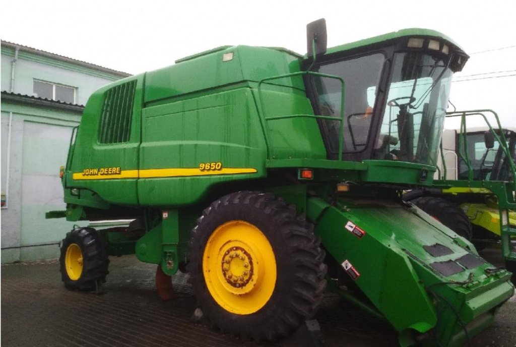 Oldtimer-Mähdrescher del tipo John Deere 9650W, Neumaschine en Рівне (Imagen 6)