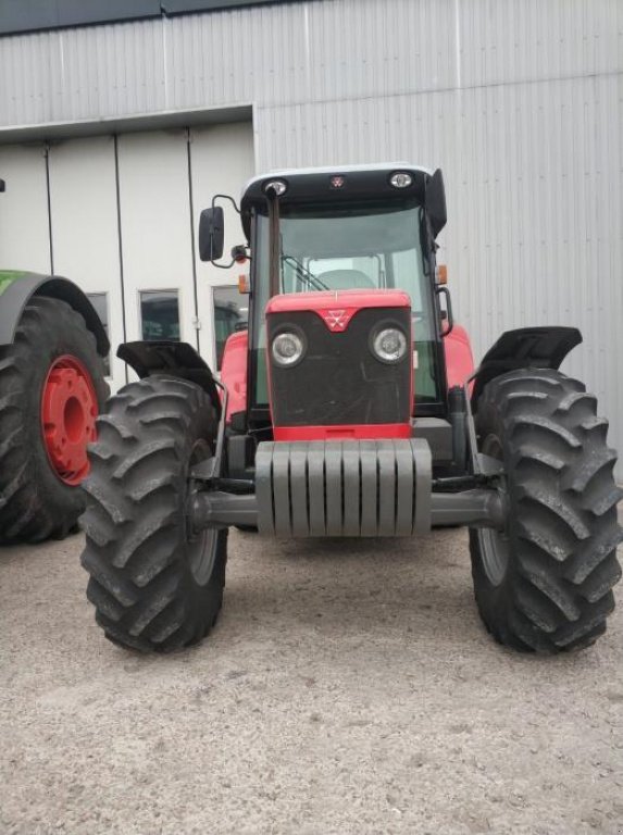 Oldtimer-Traktor des Typs Massey Ferguson 470 Xtra, Neumaschine in Дніпро (Bild 4)