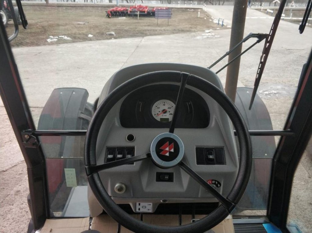 Oldtimer-Traktor van het type Massey Ferguson 470 Xtra, Neumaschine in Дніпро (Foto 8)