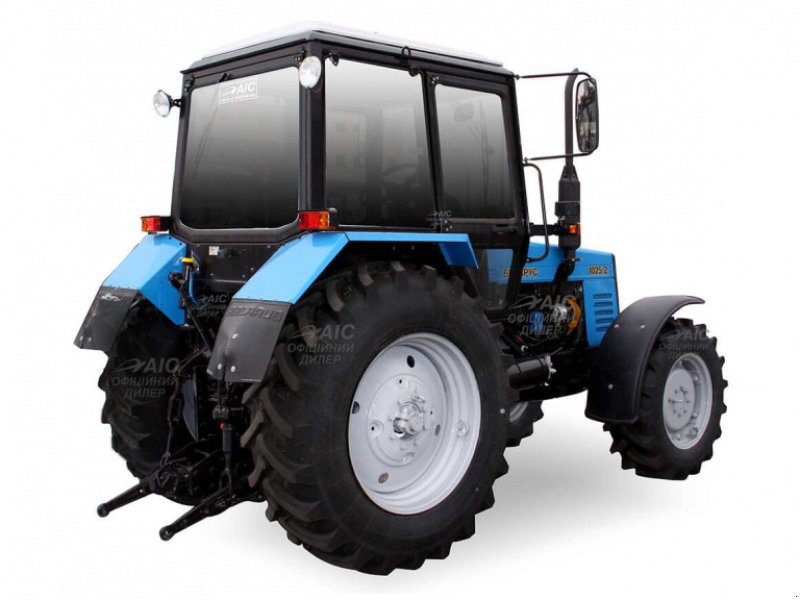 Oldtimer-Traktor Türe ait Belarus Беларус-1025.2, Neumaschine içinde Чернігів (resim 1)